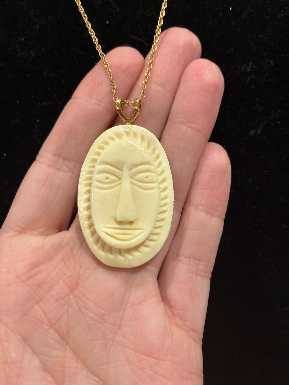 Vintage Cream Bone Carved Tribal Face Pendant Gold Tone Rope Chain - Picture 2 of 7